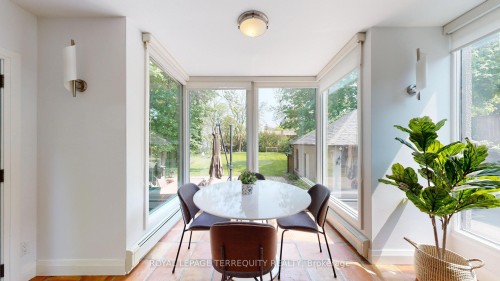 65 Burnhamthorpe Crescent, Toronto, ON 