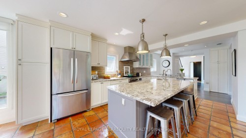 65 Burnhamthorpe Crescent, Toronto, ON 