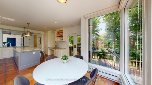 65 Burnhamthorpe Crescent, Toronto, ON 