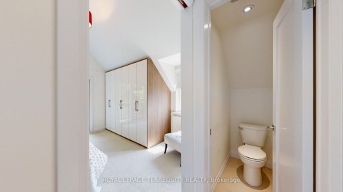 65 Burnhamthorpe Crescent, Toronto, ON 