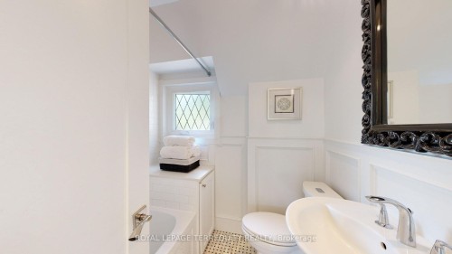 65 Burnhamthorpe Crescent, Toronto, ON 
