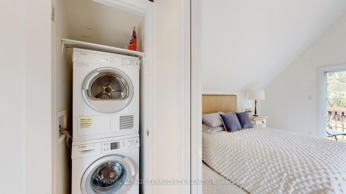 65 Burnhamthorpe Crescent, Toronto, ON 