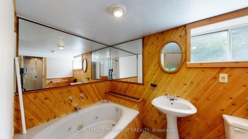65 Burnhamthorpe Crescent, Toronto, ON 