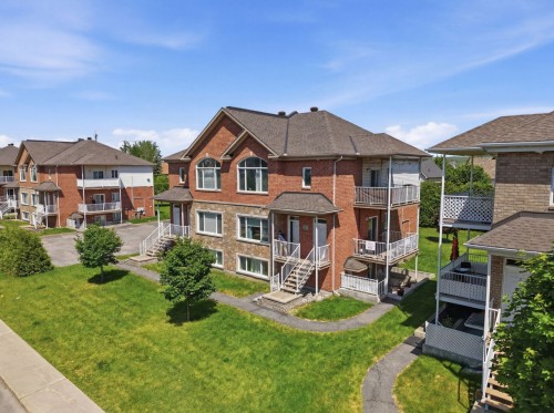 Front of Structure - 2-330 Boul. Du Plateau, Gatineau (Aylmer), QC 