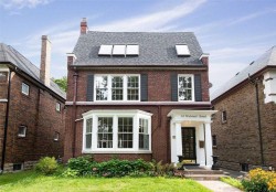 Upper-81 Whitehall Road Toronto, ON M4W 2C8
