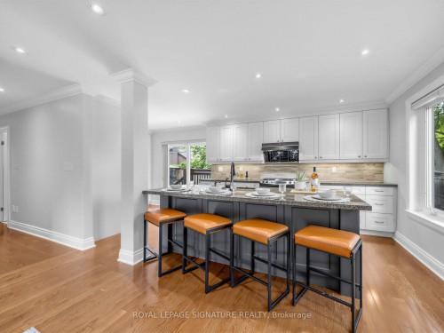 83 Berkinshaw Crescent, Toronto, ON - Indoor Photo Showing Kitchen With Upgraded Kitchen