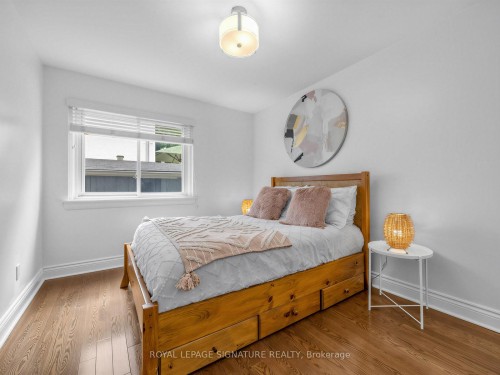 83 Berkinshaw Crescent, Toronto, ON - Indoor Photo Showing Bedroom