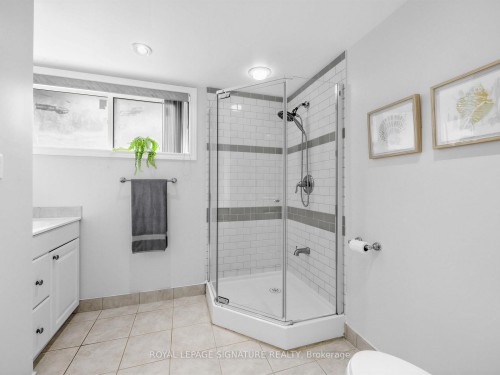 83 Berkinshaw Crescent, Toronto, ON - Indoor Photo Showing Bathroom