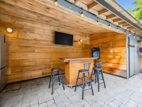 83 Berkinshaw Crescent, Toronto, ON - Indoor Photo Showing Other Room