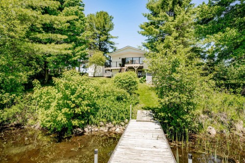 Bord de l'eau - 375 Rue Des Sapins, Sainte-Catherine-De-Hatley, QC 