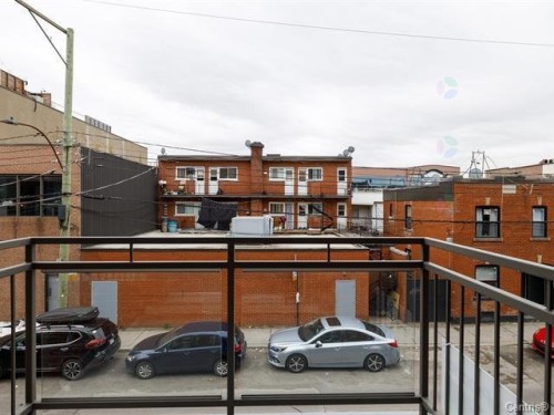 Balcon - 103-7369 Rue St-André, Montréal (Villeray/Saint-Michel/Parc-Extension), QC 