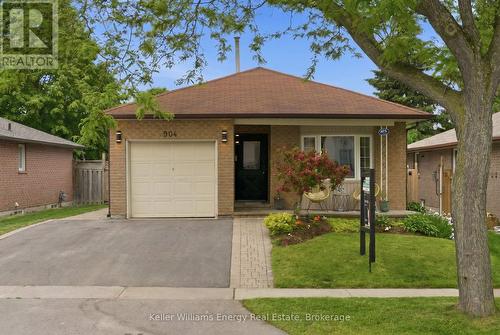 904 SOUTHGATE DRIVE  Oshawa (Donevan), ON L1H 7Z9