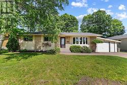 617 CECELIA STREET  Pembroke, ON K8A 1T6