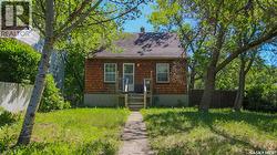 1277 QUEEN STREET  Regina, SK S4T 4B5