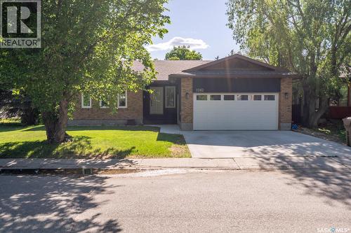 1262 James Crescent, Regina, SK 