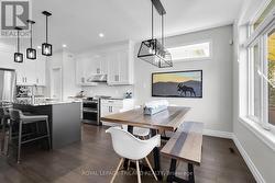 Main Floor: Dining Area - 