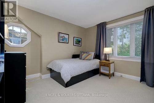10 Rock Avenue, Ottawa, ON 