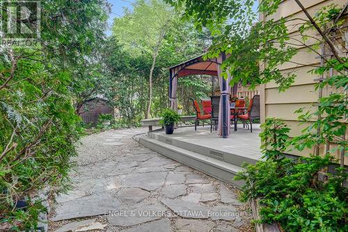 10 Rock Avenue, Ottawa, ON 