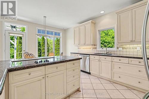 Eat in Kitchen - 17 Warnock Way, Ottawa, ON 