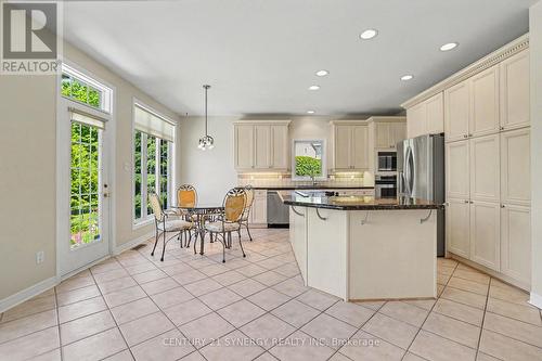 Eat in Kitchen - 17 Warnock Way, Ottawa, ON 