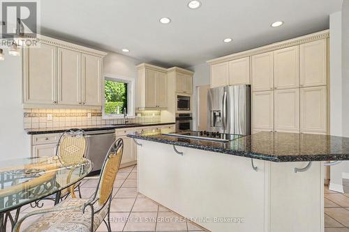 Eat in Kitchen - 17 Warnock Way, Ottawa, ON 