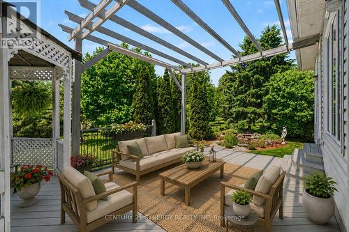 Virtually Staged Deck - 17 Warnock Way, Ottawa, ON 