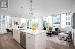 205 - 980 YONGE STREET Toronto, ON M4W 3V8