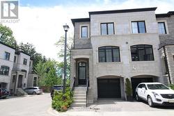 12 SOMBRERO LANE Richmond Hill, ON L4C 6E5
