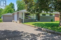 1172 PARKWAY DRIVE  Ottawa, ON K2C 2W2