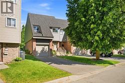 33 TARA PARK Crescent  Brampton, ON L6V 3E3