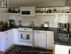 A - 306A CLENDENAN AVENUE Toronto, ON M6P 2X3