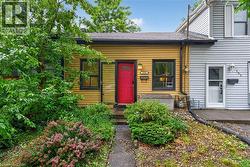 153 FERRIE Street E  Hamilton, ON L8L 3T4