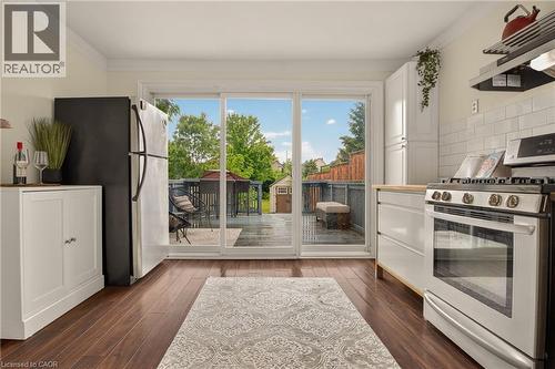 153 Ferrie Street E, Hamilton, ON - Indoor Photo Showing Kitchen