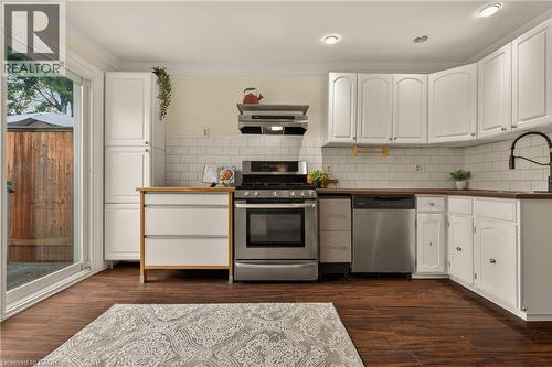 153 Ferrie Street E, Hamilton, ON - Indoor Photo Showing Kitchen