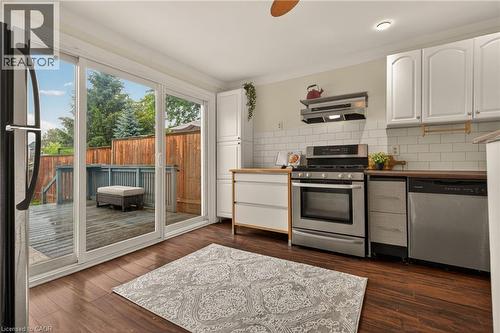 153 Ferrie Street E, Hamilton, ON - Indoor Photo Showing Kitchen
