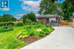 553 Berkshire ROAD Sarnia, ON N7V 1Y4