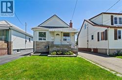 30 SHELBY Avenue  Hamilton, ON L8H 5L4