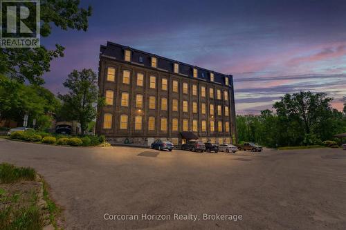 301 - 140 WEST RIVER STREET  Brant (Paris), ON N3L 0B7