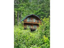 3660 Highway 6 Nakusp, BC V0G 1R1