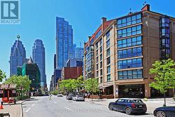306 - 35 CHURCH STREET Toronto, ON M5E 1T3
