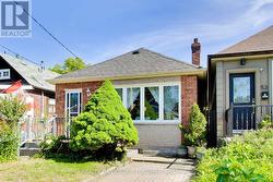 55 FRATER AVENUE Toronto, ON M4C 2H5