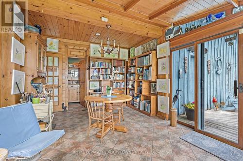 Sunroom - 954399 7Th Line Ehs, Mono, ON - Indoor