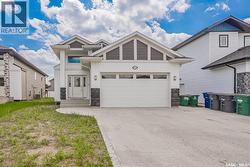 715 Bentley MANOR  Saskatoon, SK S7L 6P2