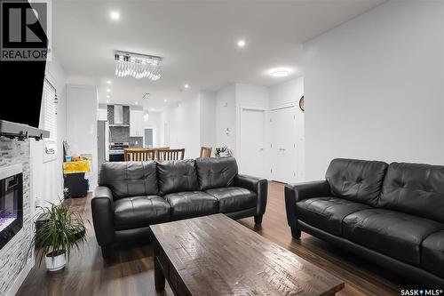 715 Bentley Manor, Saskatoon, SK 