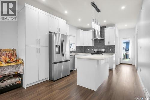 715 Bentley Manor, Saskatoon, SK 
