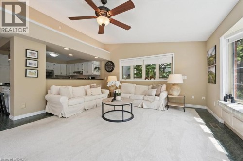 47 Caledonia Street, Guelph, ON - Indoor Photo Showing Living Room