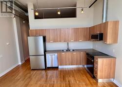418 - 43 HANNA AVENUE Toronto, ON M6K 1X1