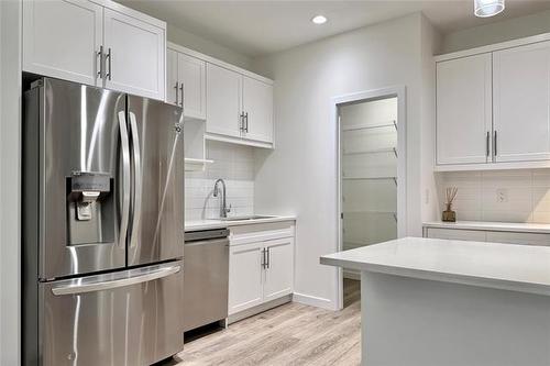 134 Berry Hill Rd, Winnipeg, MB 