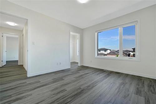 134 Berry Hill Rd, Winnipeg, MB 