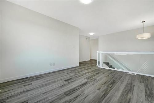 134 Berry Hill Rd, Winnipeg, MB 